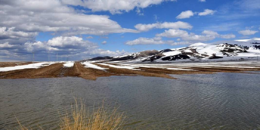 Çetin kış bitti, karlar erimeye başladı: Sarıkamış havadan görüntülendi 3